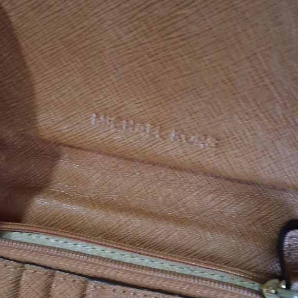 Michael Kors Brown Wallet with Gold Accents NWOT - Picture 5 of 6